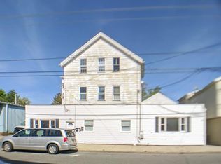 1688 N Main St, Fall River, MA 02720