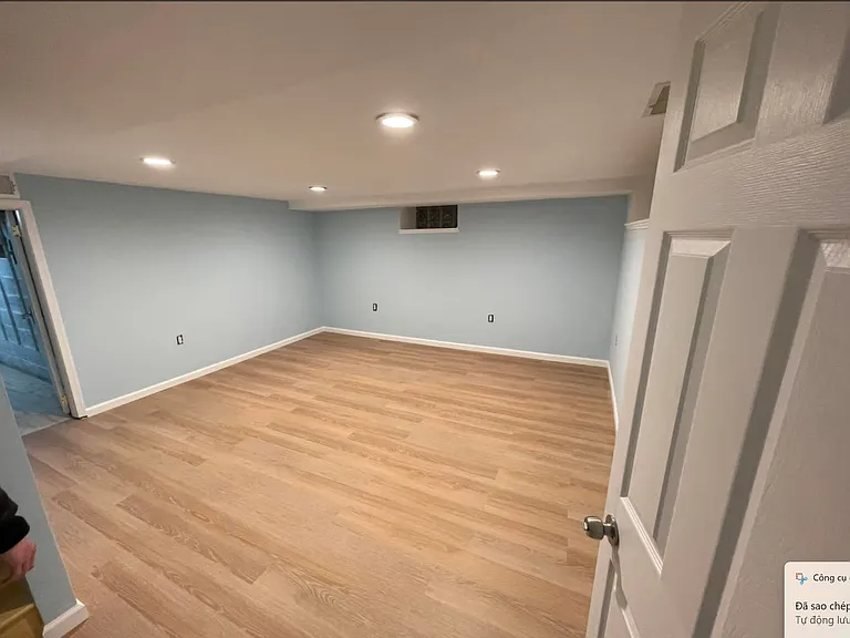 928 Disston St — Photo 15