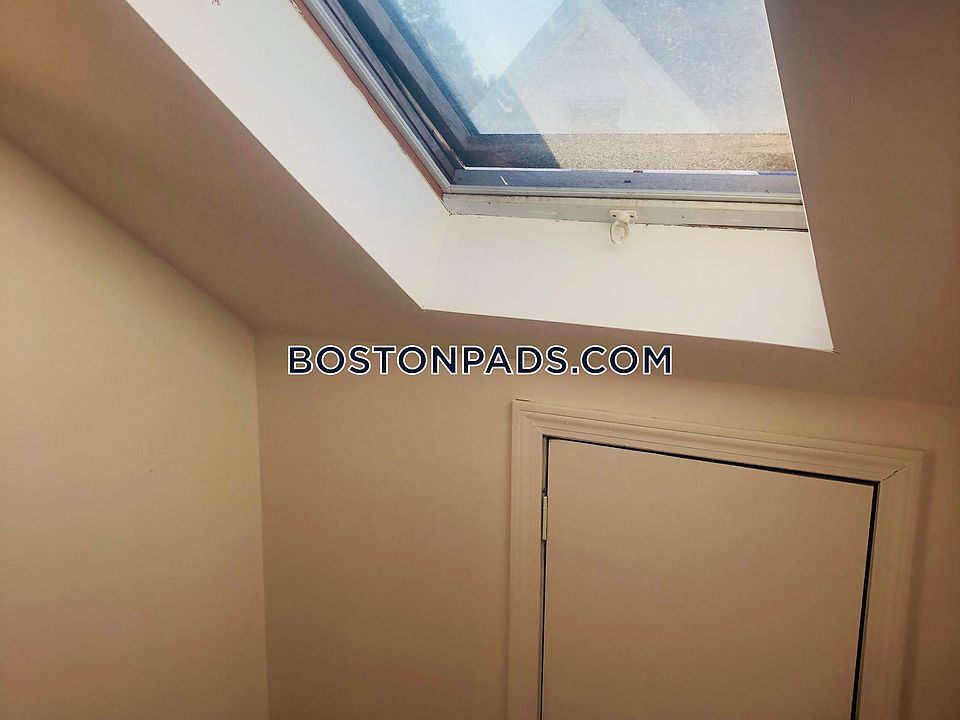 2nd image of 83 Freeman St #2