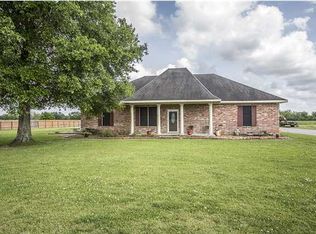 1129 Lake Martin Rd, Breaux Bridge, LA 70517