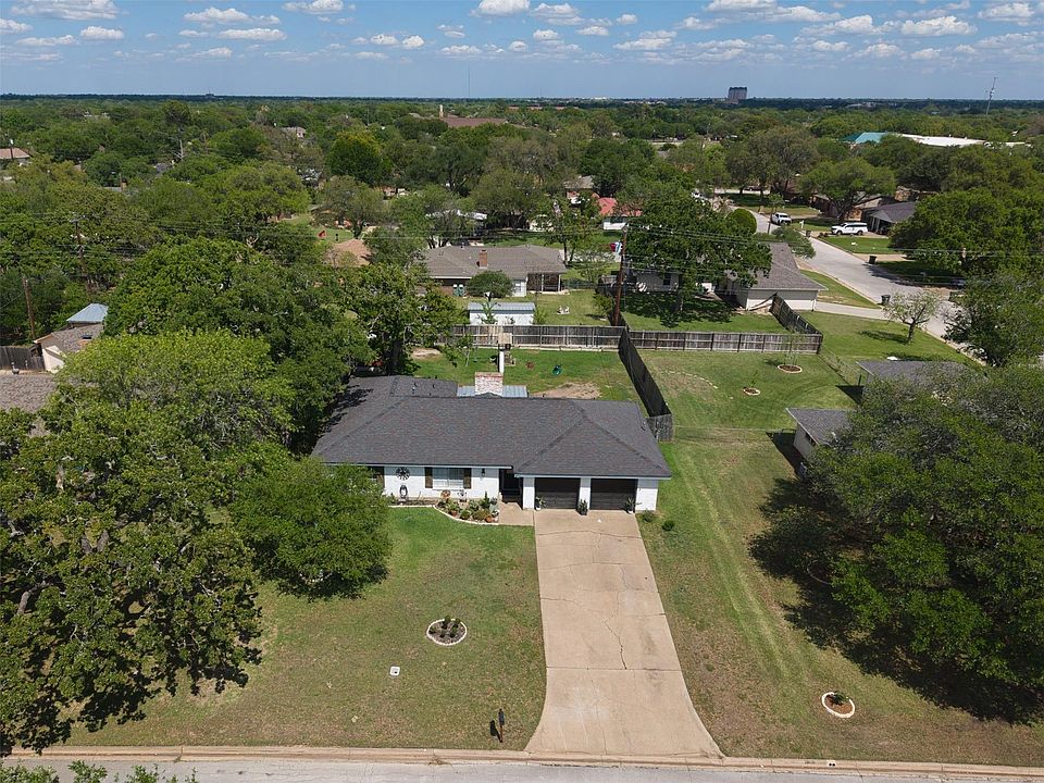 1st image of 3613 Oak Ridge Dr