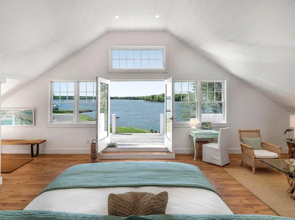 3 Flye Point Road, Brooklin, ME 04616