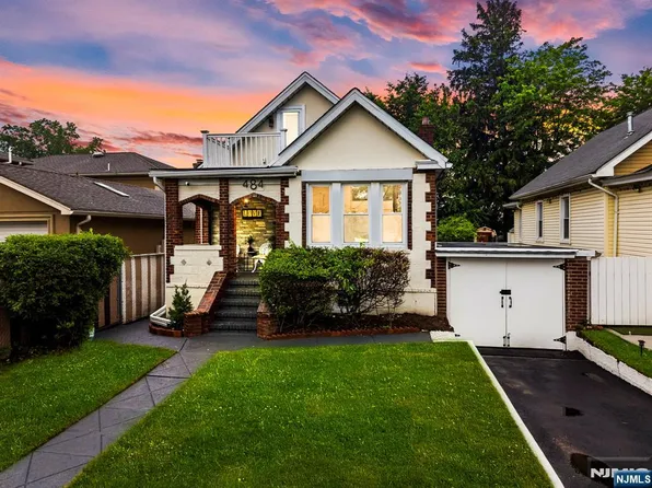 484 Sylvan St, Saddle Brook, NJ 07663