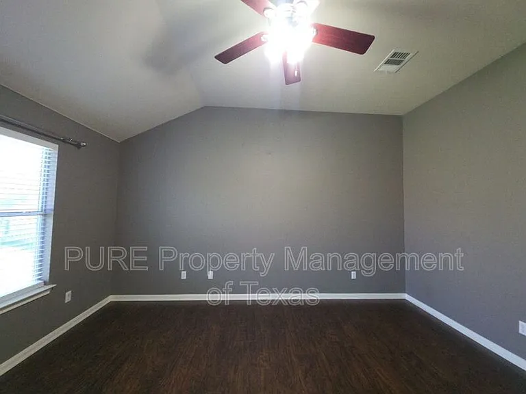 18401 Hees Ln — Photo 47