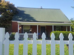 777 Mountain Pass Rd, Blue Ridge, VA 24064