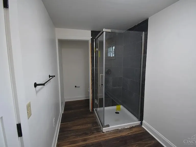 302 W Main St #2 — Photo 3