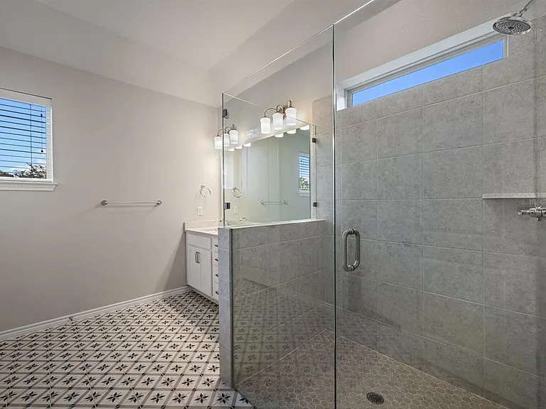 305 Bolivar Way #101 — Photo 20