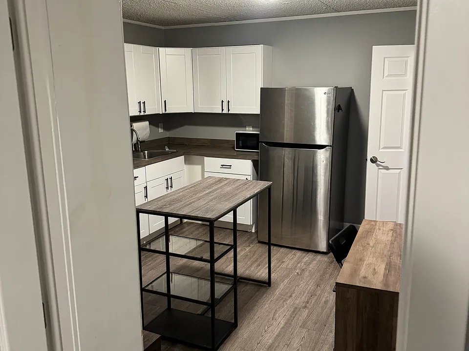 303 Glen Ave #12