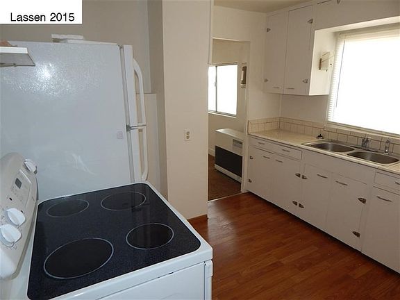 5th image of 375 Hall St