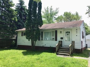 1657 Rice St, Waukegan, IL 60087