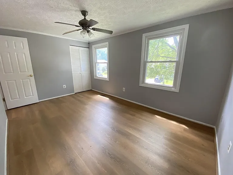 8513 Woodfall Rd — Photo 18