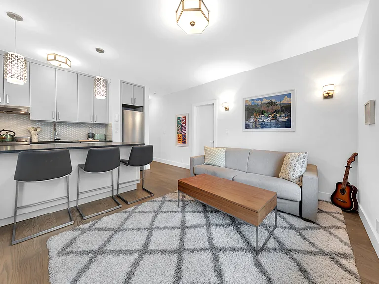 295 W 11th St #2G — Photo 3