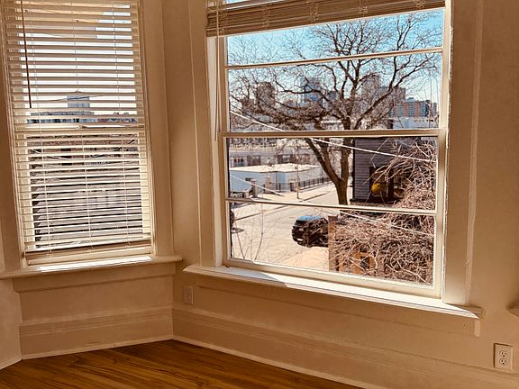 5th image of 1819 N Hubbard St #A