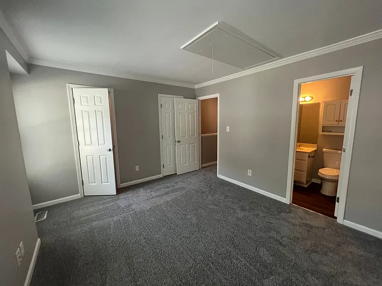 4460 Roller Ct — Photo 18