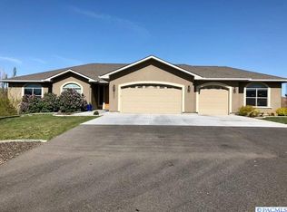 2830 Sunshine Ridge Rd, Richland, WA 99352