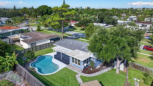 1240 SW 3rd Ter Photo 1 1240 SW 3rd Ter Photo 1
