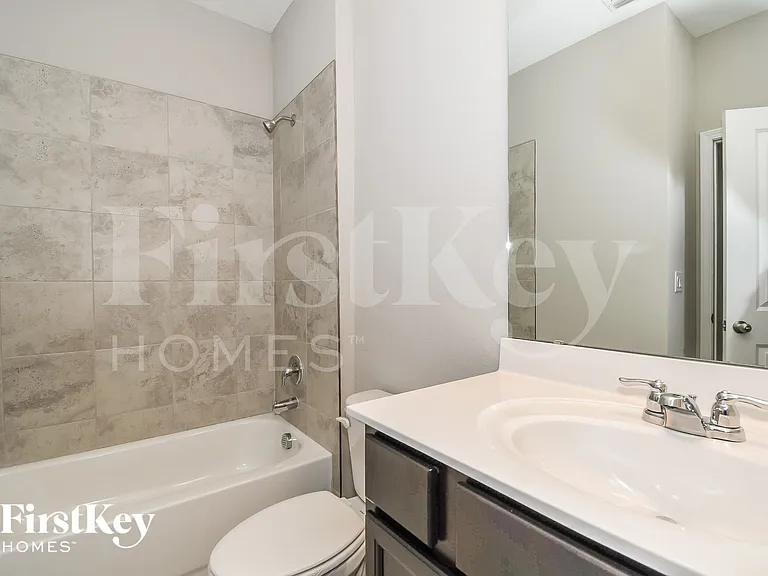 2721 Copperwood Ave — Photo 13