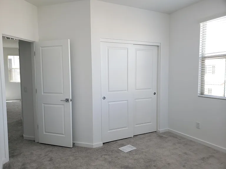 1315 W Crane Dr — Photo 15