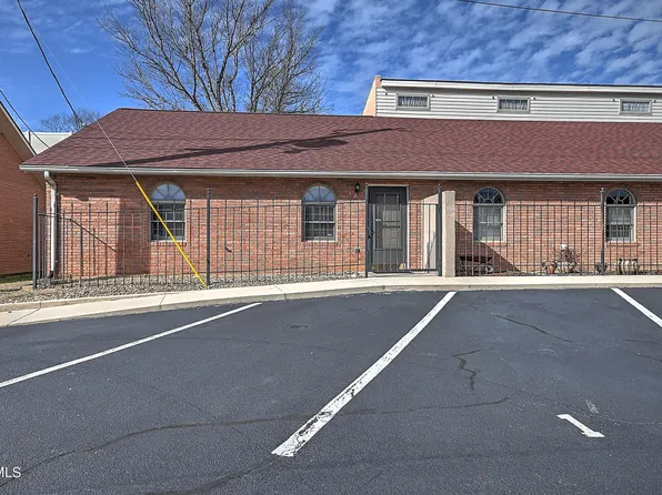 301 Phoenix Ct #301, Kingsport, TN 37663