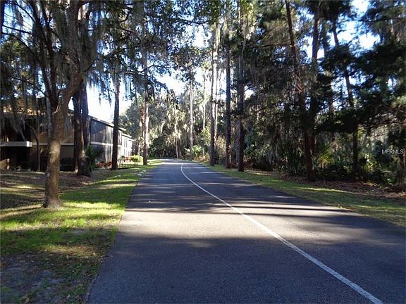 4th image of 110 Cypress Woods Ct APT 1B