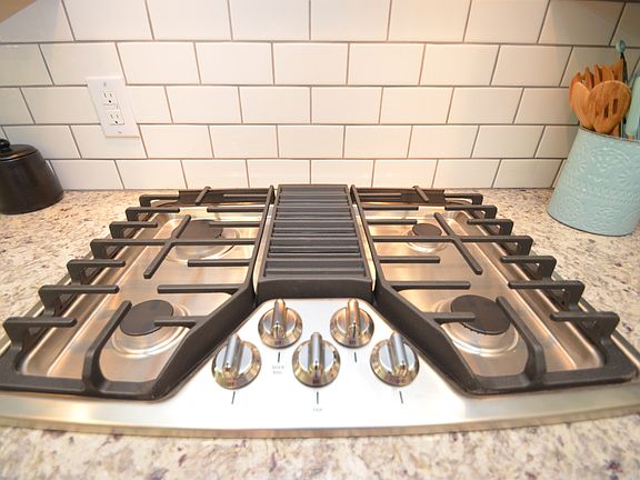 New Gas Down Draft Cook Top