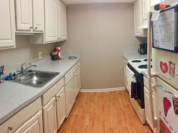 5th image of 41900 Manor Park Dr APT 92