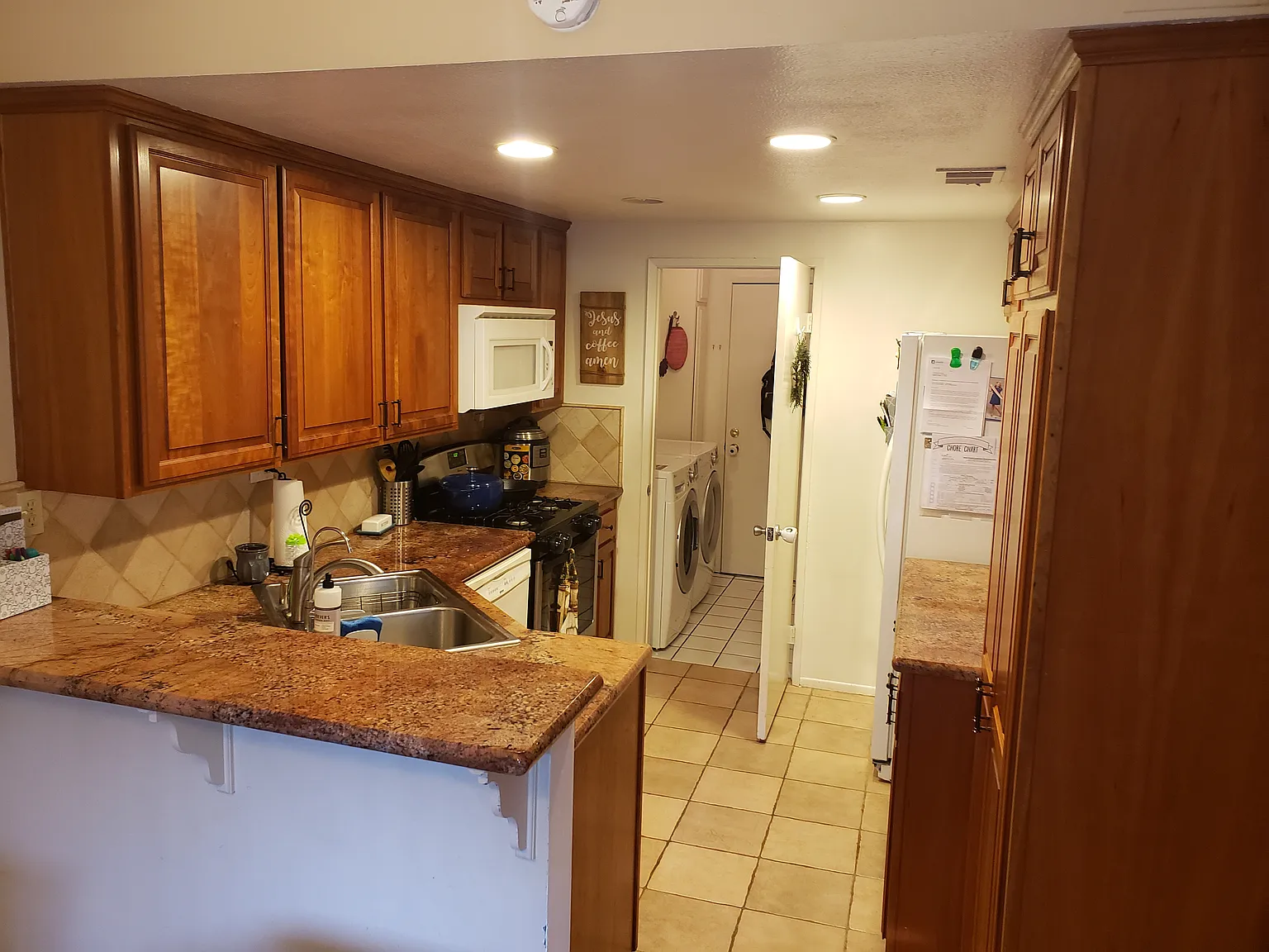 2 bed, 1.5 bath, 1156 sqft, $3,200 — Photo 4