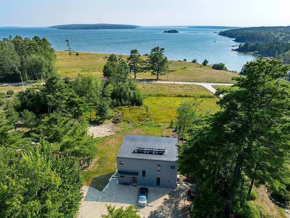 15 Pushkin Ln