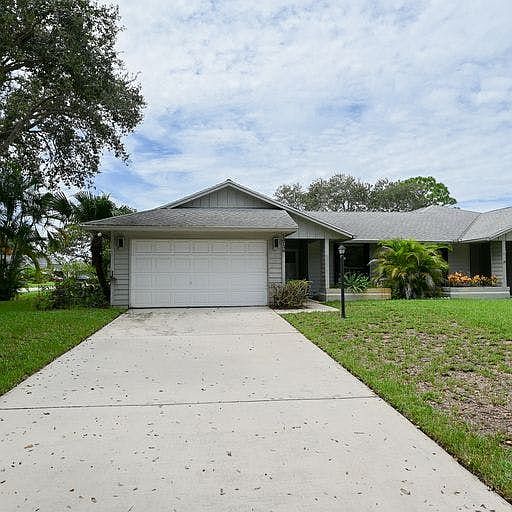 1st image of 12736 SE Pinehurst Ct