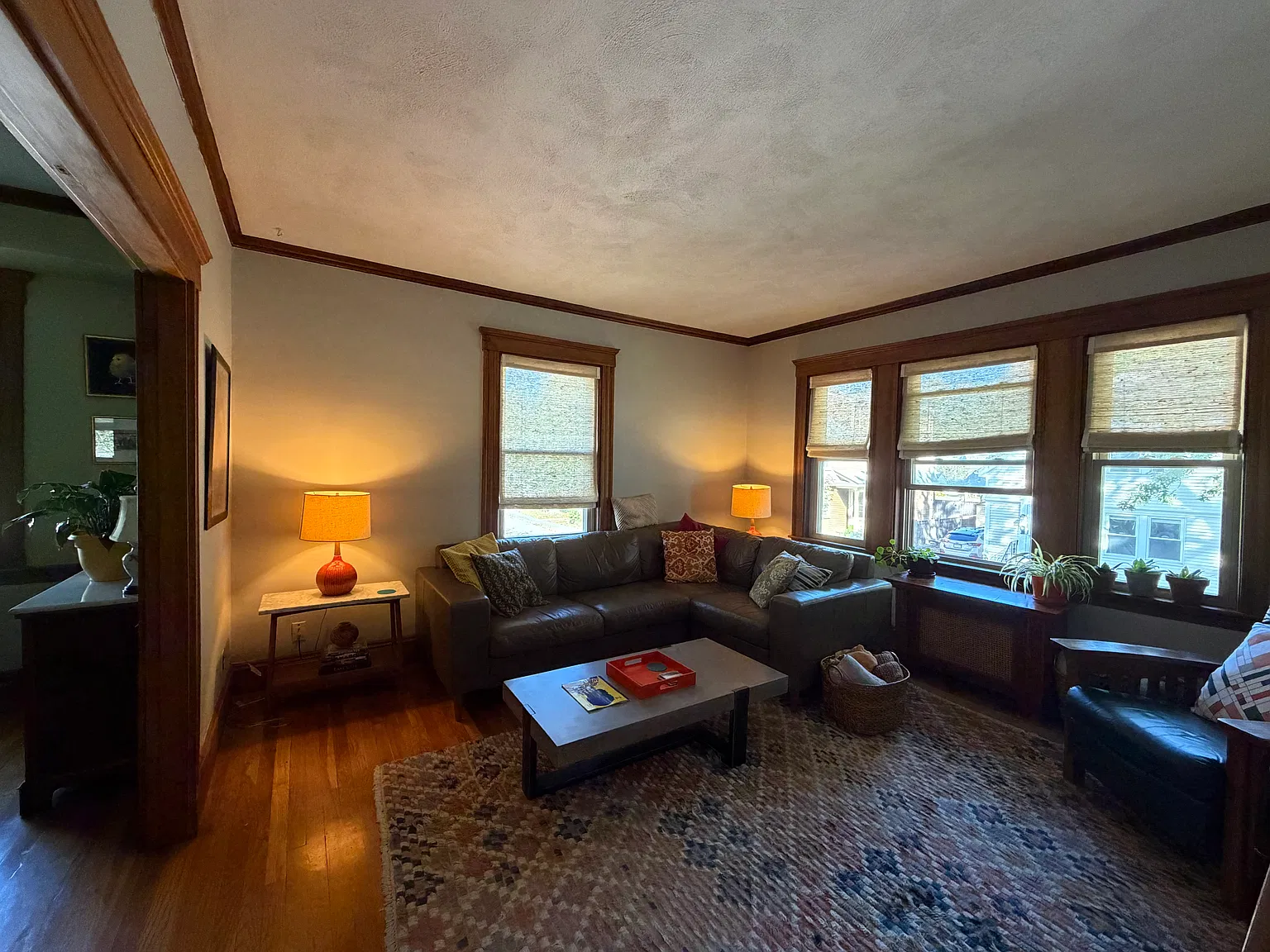 3 bed, 1018 sqft, $3,100 — Photo 3