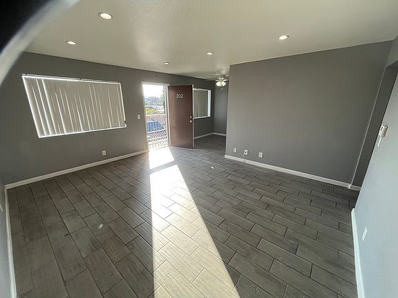 3rd image of 640 Ivy St APT 202