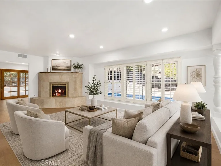 22204 Avenue San Luis — Photo 5
