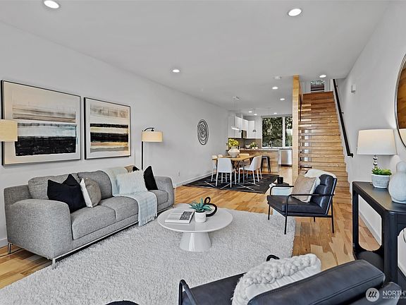 2nd image of 3609 N Whitman Ave