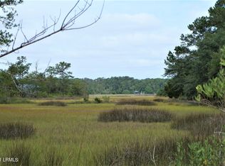 56 Coosaw River Dr, Beaufort, SC 29907