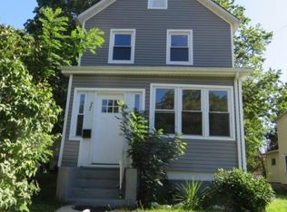 221 W 3rd Ave, Roselle, NJ 07203