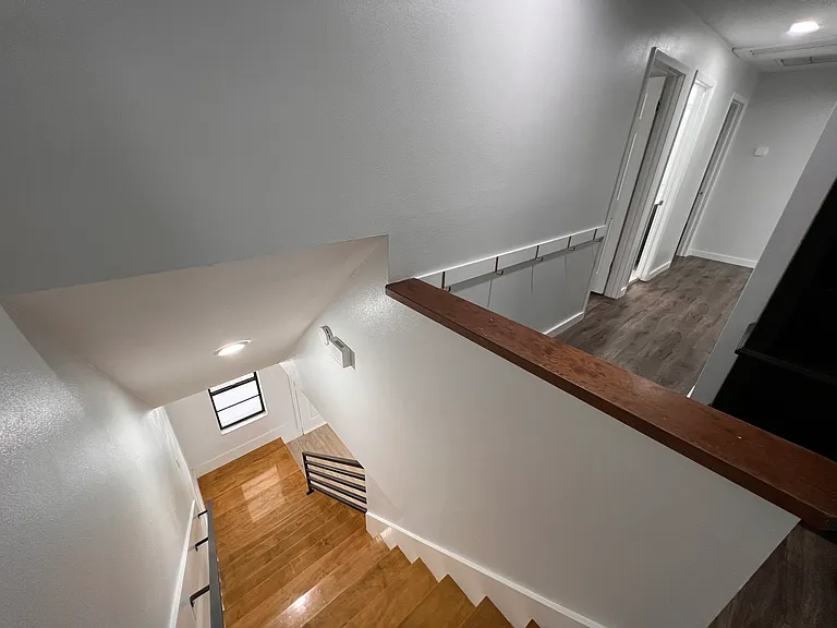 1352 Corner Oaks Dr — Photo 34