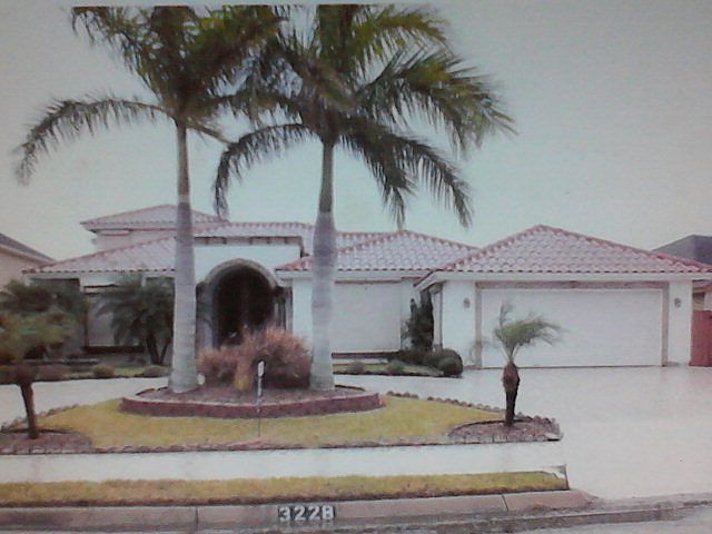 1st image of 3228 Noble Dr