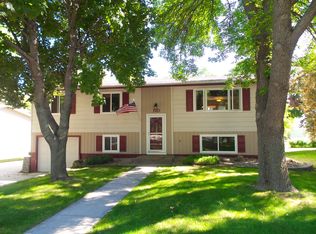 110 Santee Trl, Brookings, SD 57006