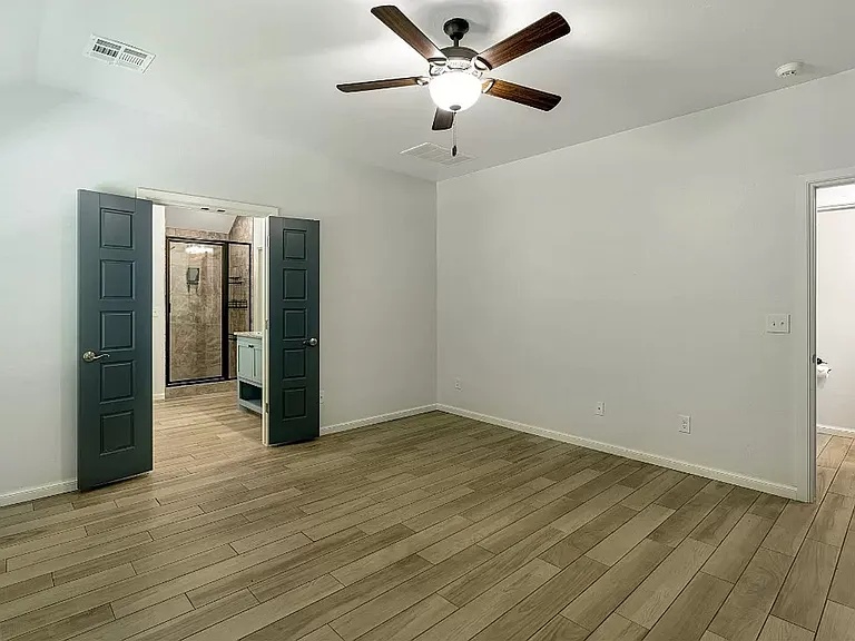 4609 McCann Ave — Photo 13