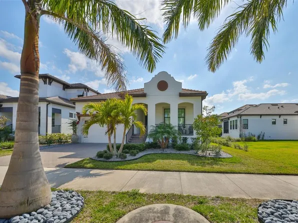 1009 Seagrape Dr, Ruskin, FL 33570