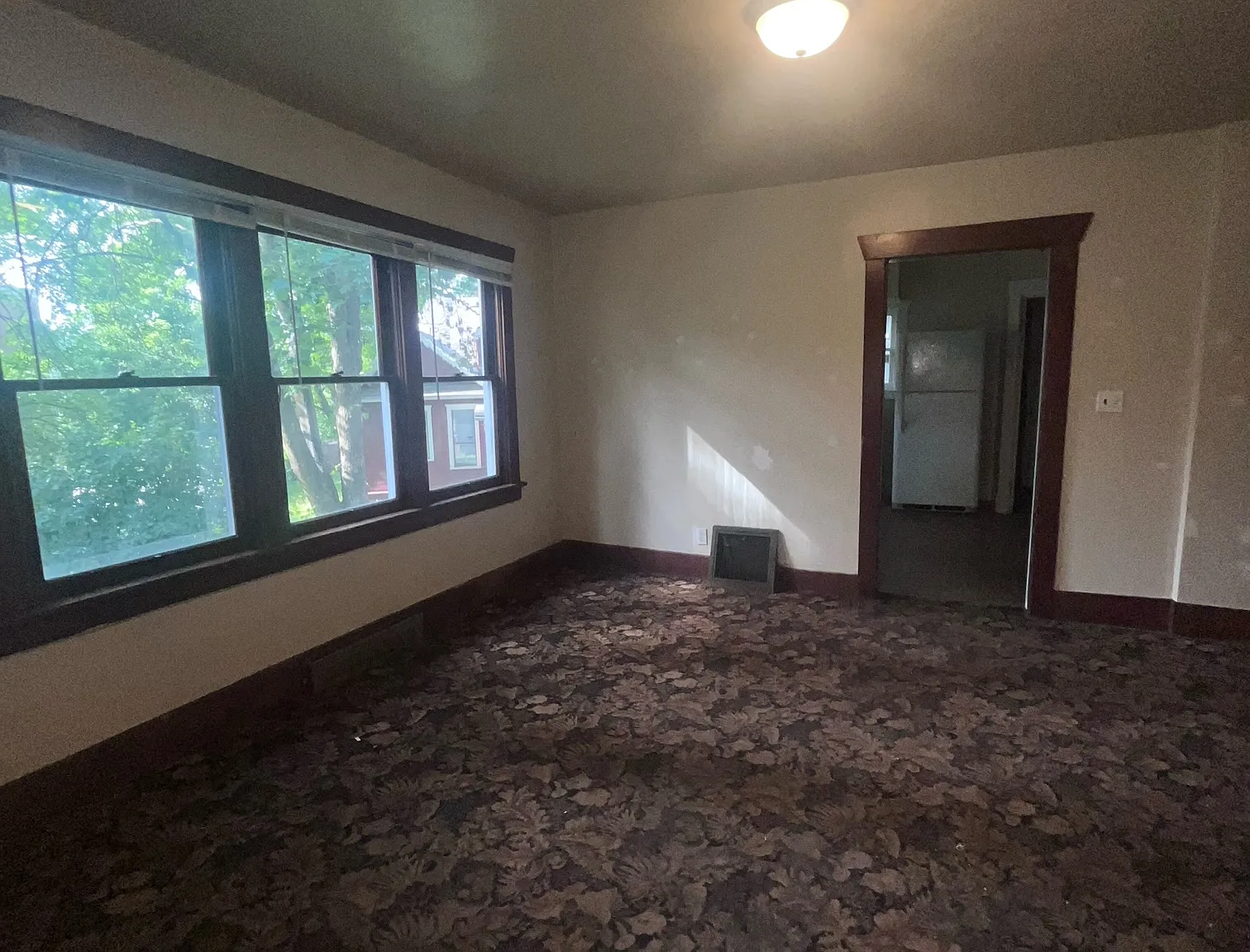 4 bed, 1822 sqft, $2,300 — Photo 1