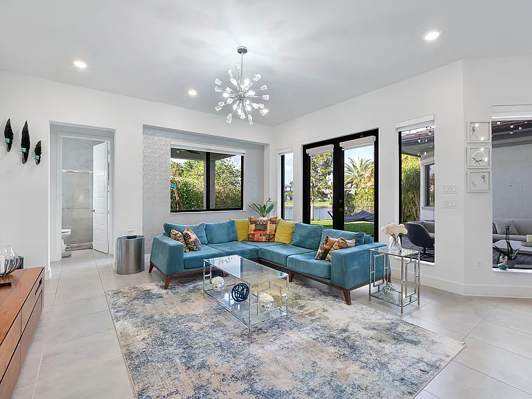 10585 Cobalt Ct — Photo 16
