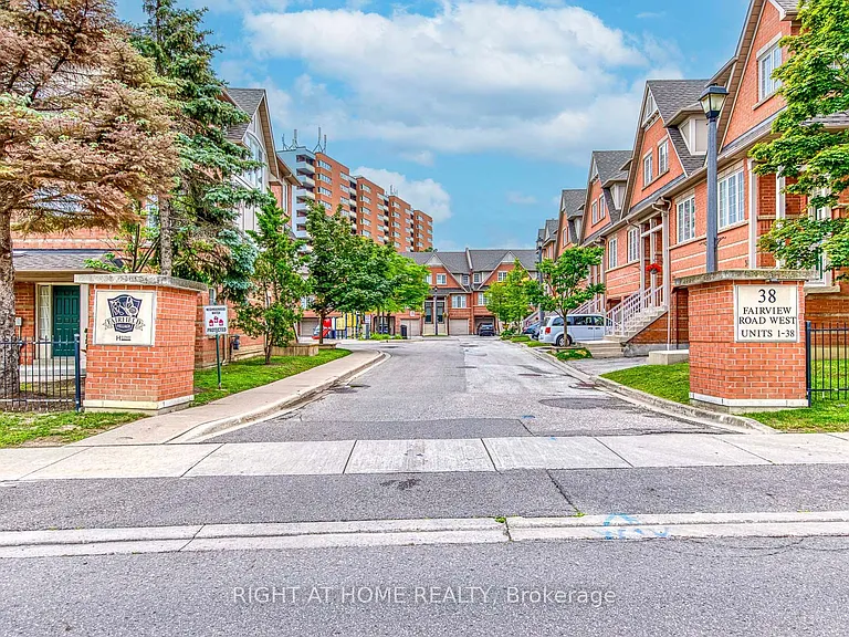 38 Fairview Rd W #38 — Photo 4