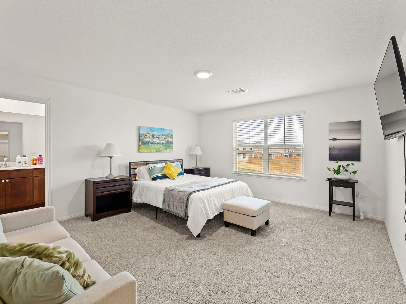 412 Baum Dr — Photo 2