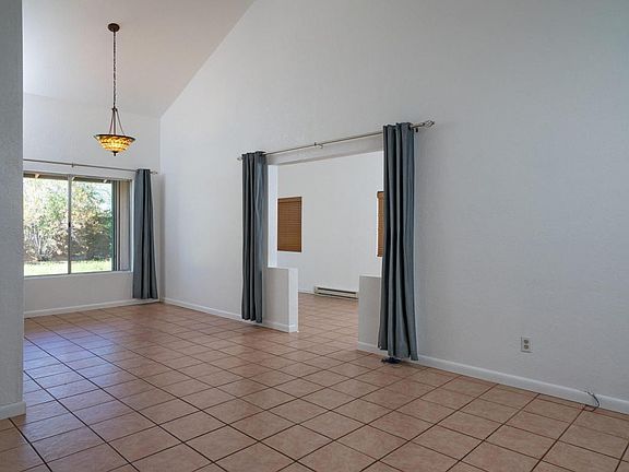 3rd image of 9940 E Victoria Ln
