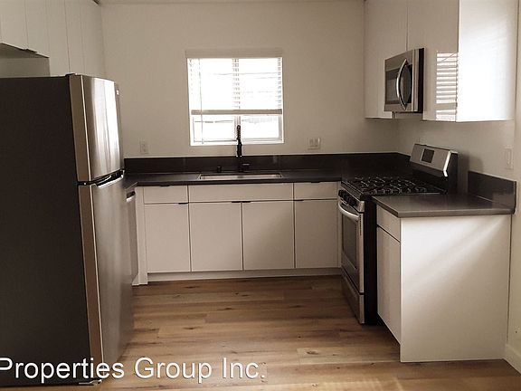 5th image of 1020 N Crescent Heights Blvd #16