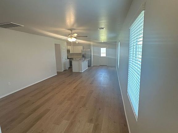 5th image of 833 NE 101st St