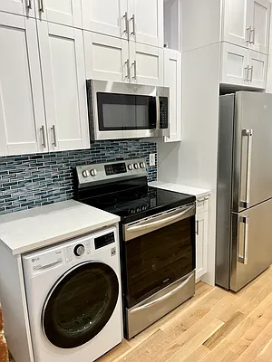 Rented by Bank Neary | media 75