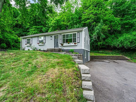 3rd image of 7165 Clough Pike