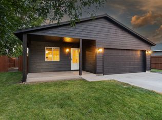 2536 SW Volcano Ave, Redmond, OR 97756